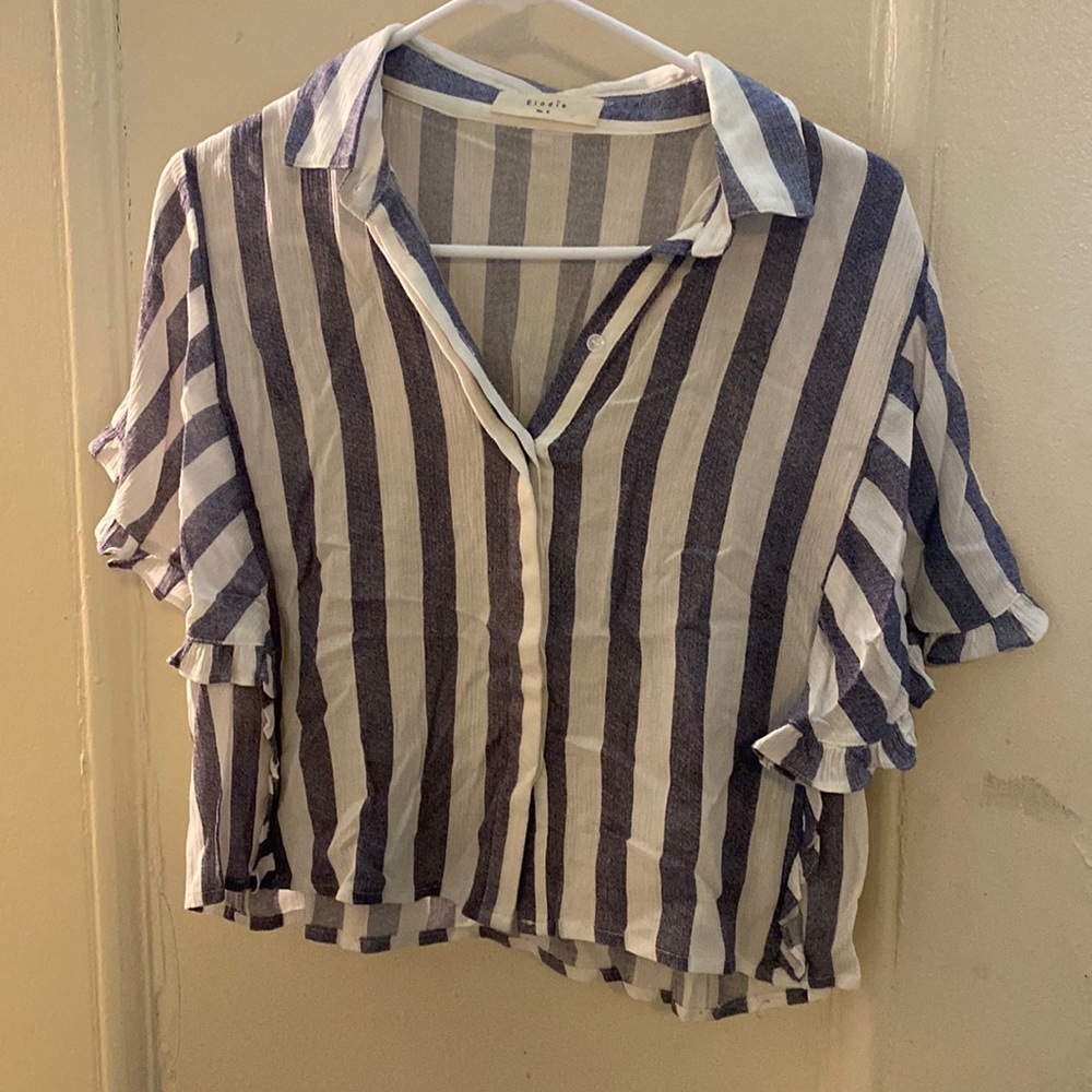 Crop top ruffled short sleeve button up